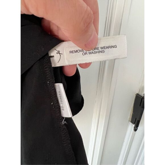 Ann Taylor black collared tank with scalloped front SP - Picture 5 of 5